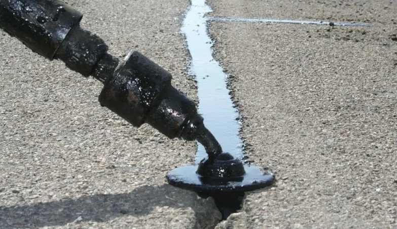 Asphalt Parking lot crack filling